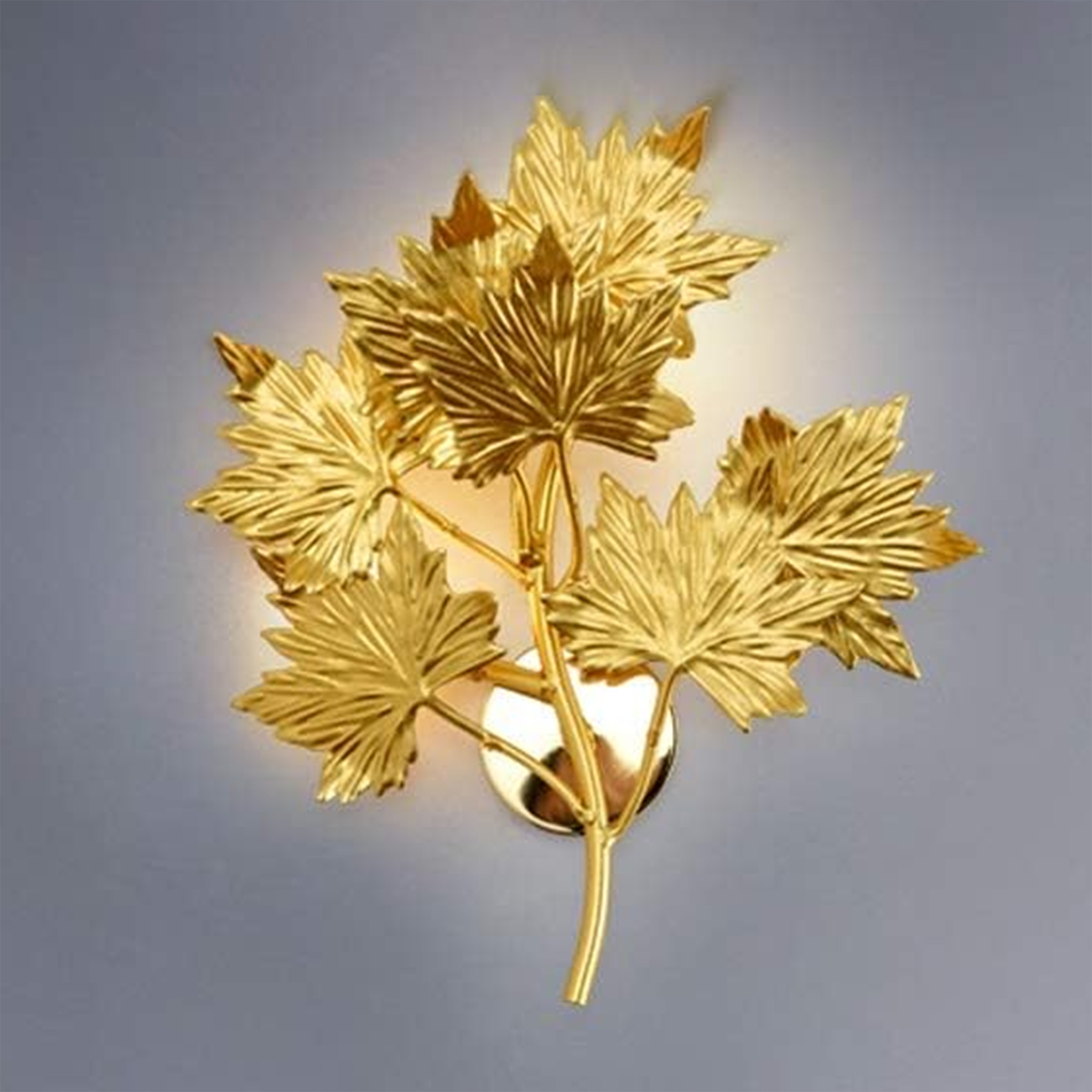 PLUM Wall Lamp