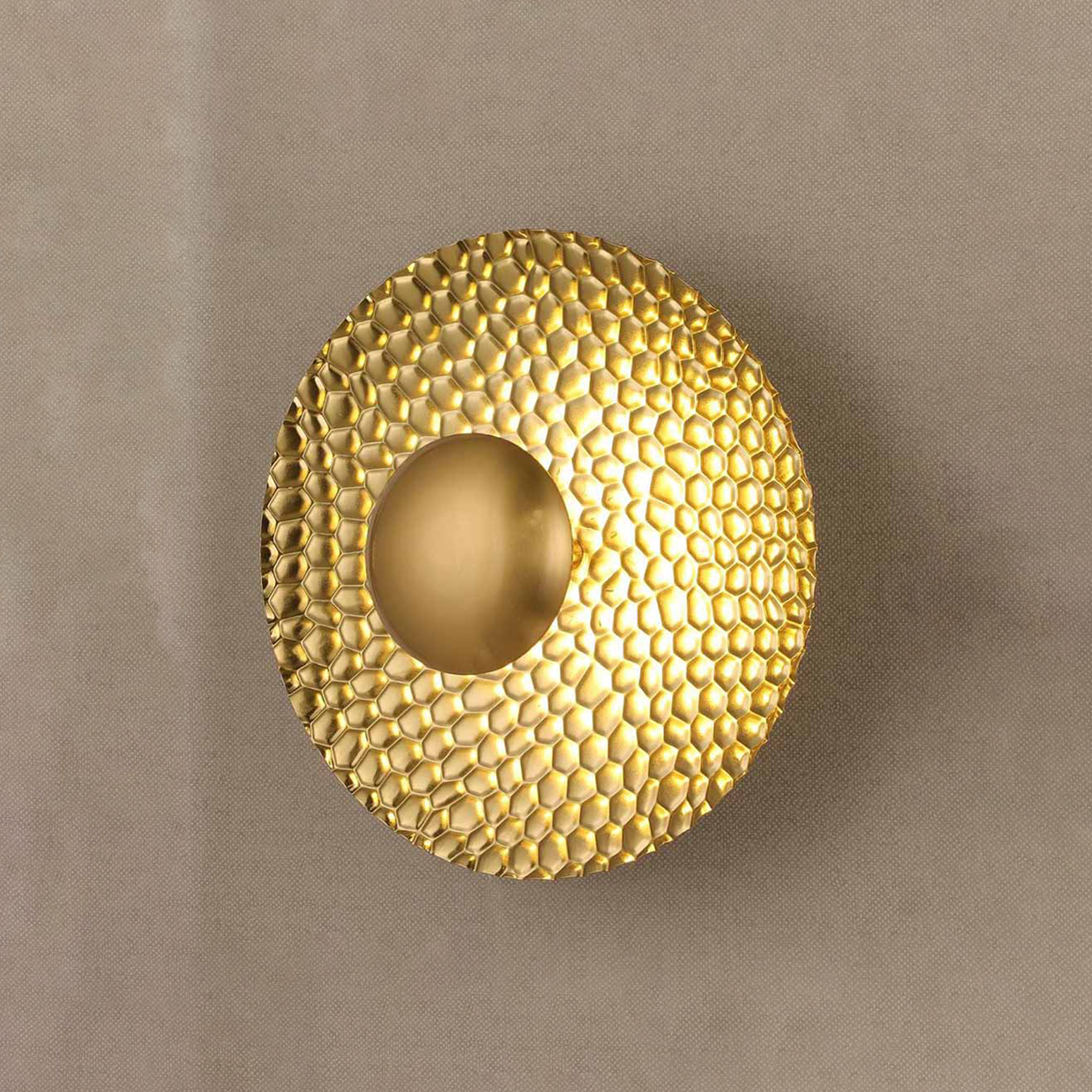 Shuck GOLDEN Wall Lamp
