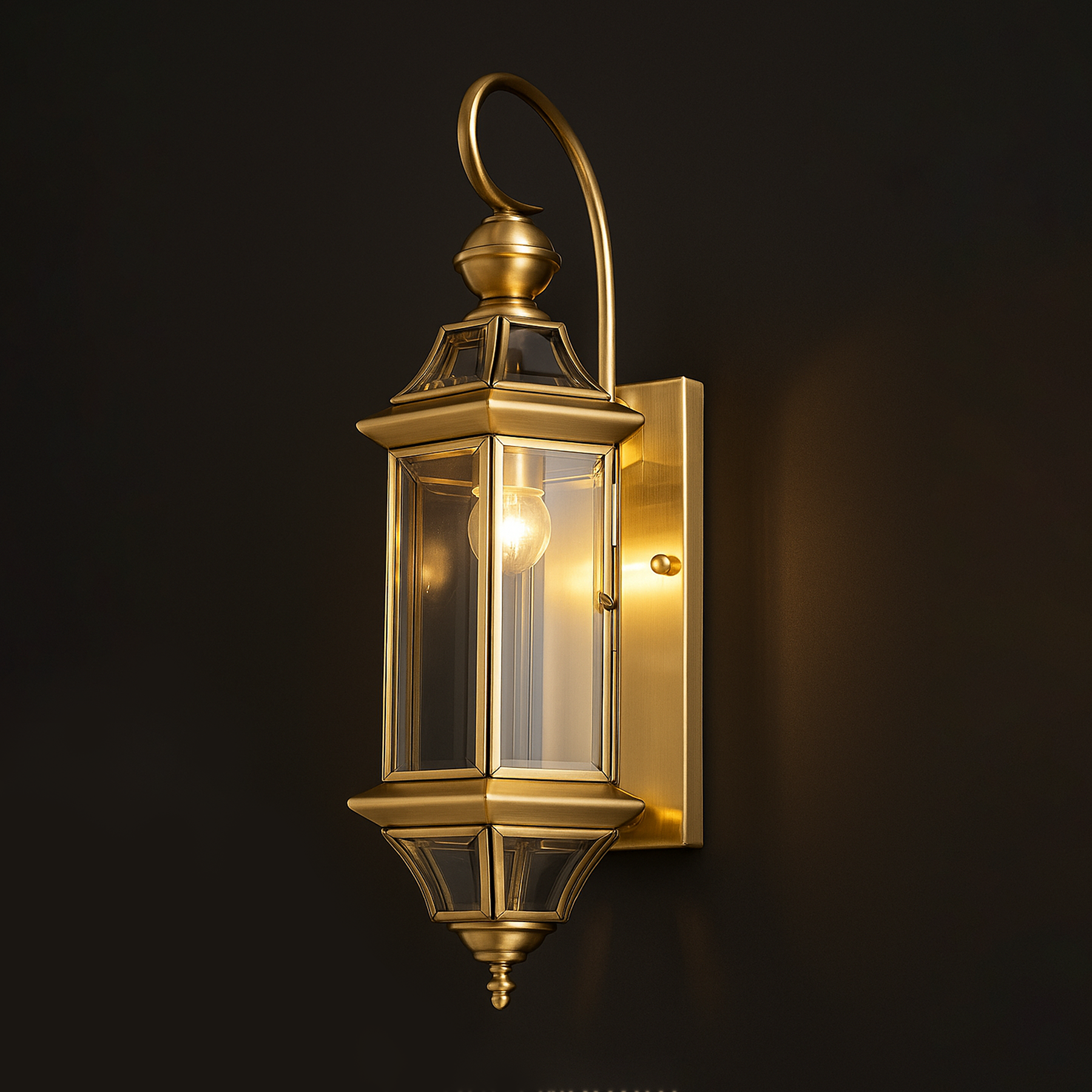 Noir Wall Lamp