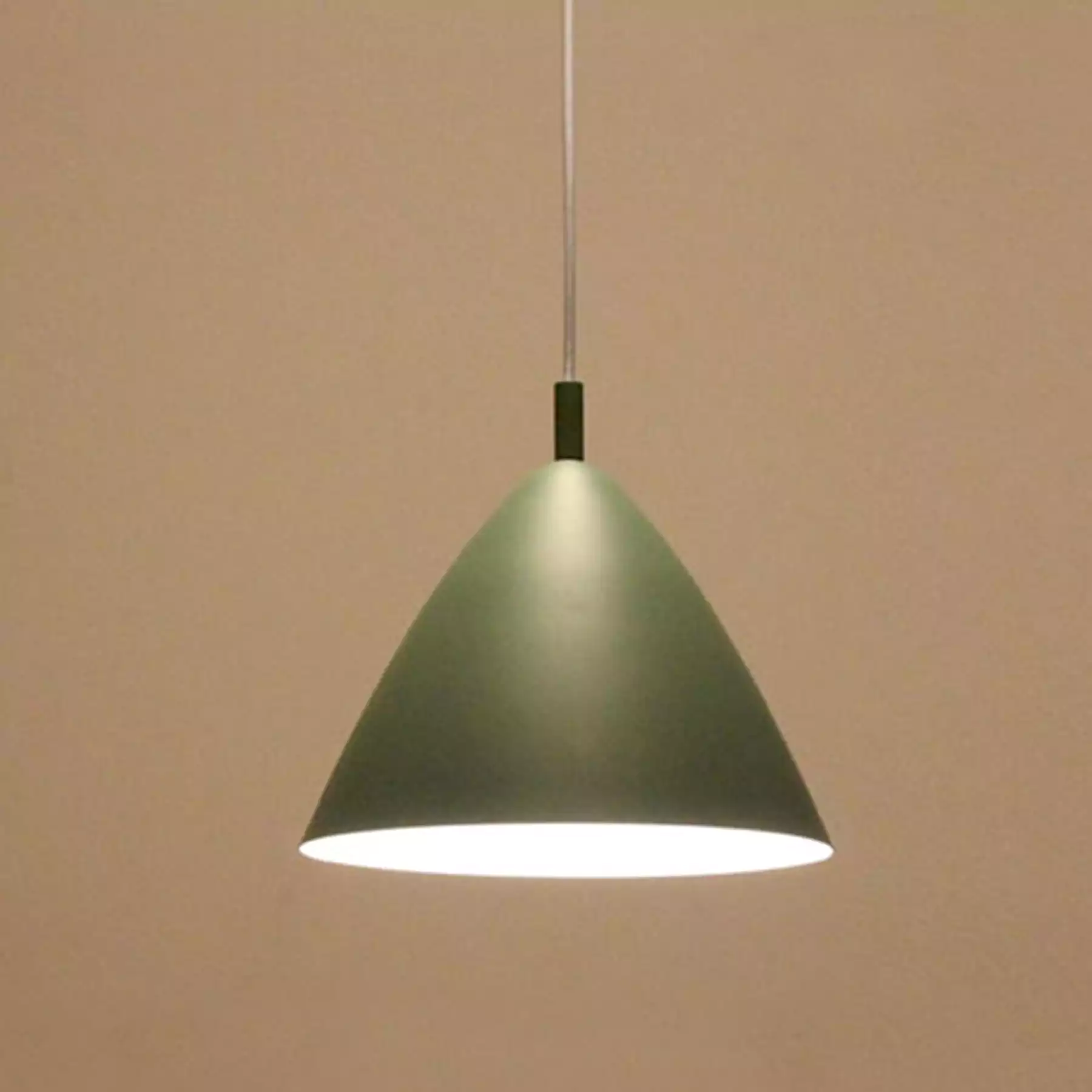 Dolly Pendant Light