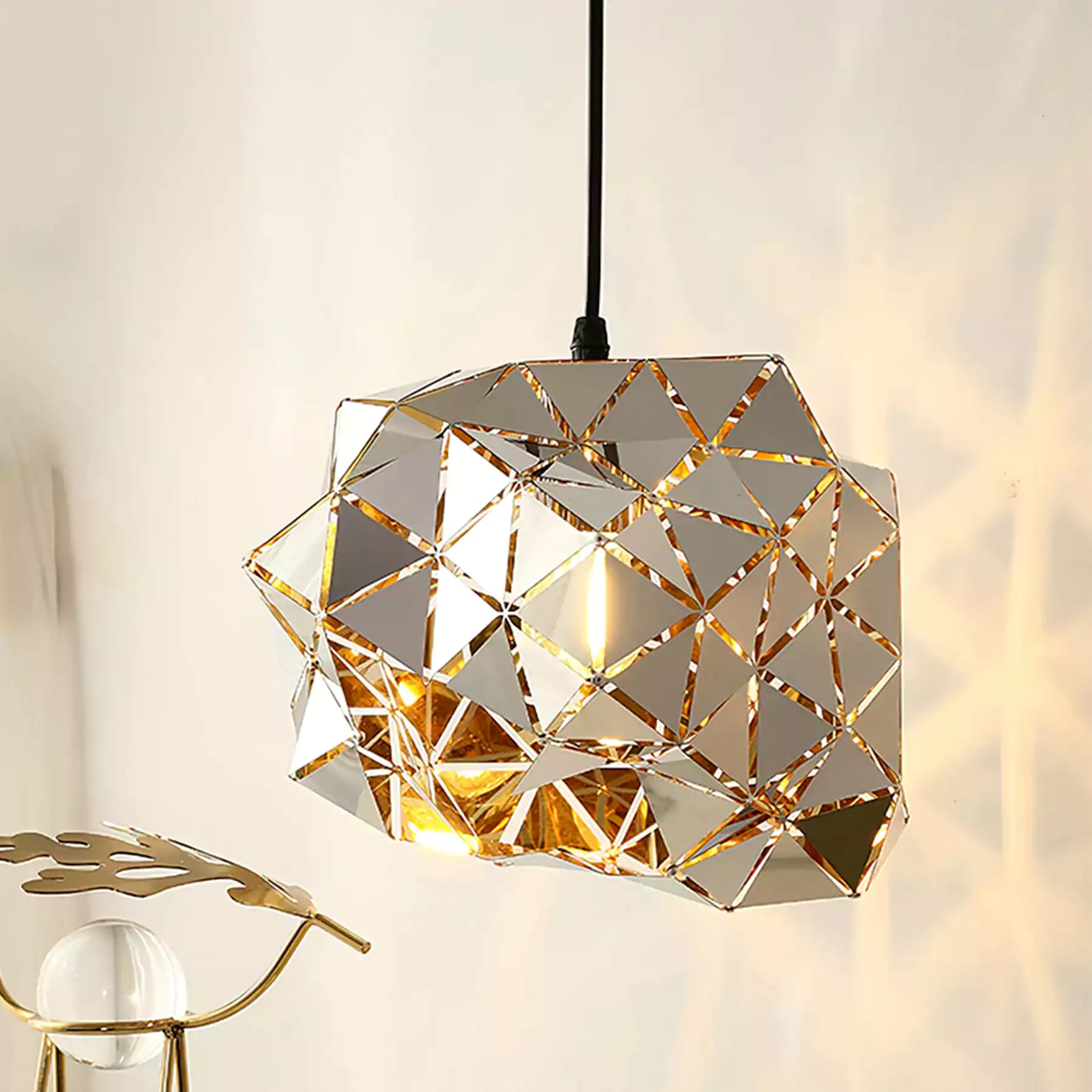Ornata Pendant Light